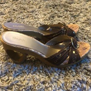 Splash fashion footwear wedge sandal 8.5